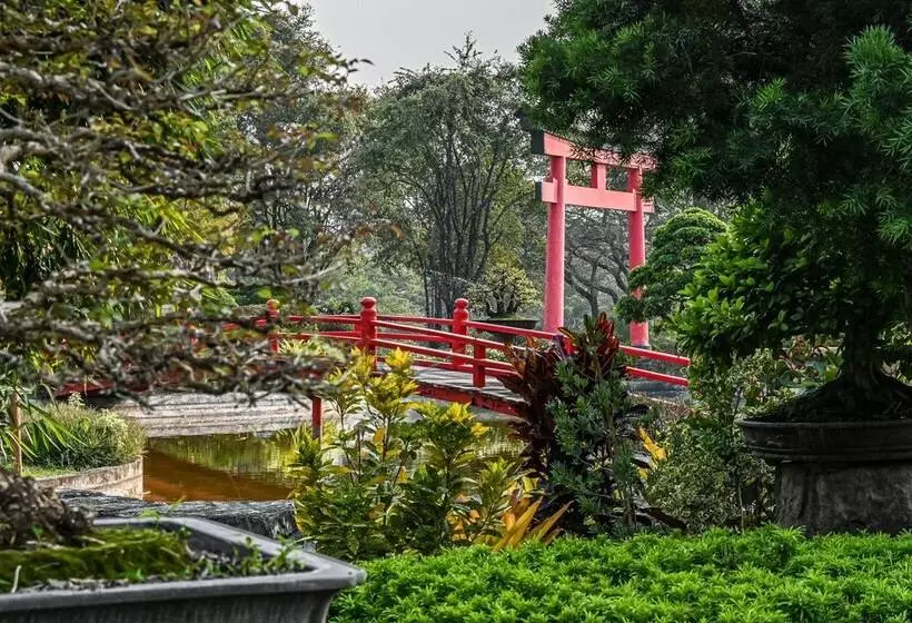 ホテル Suanphung Bonsai Village