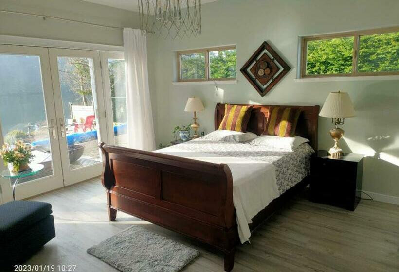 Pension Private Water Front & Swimming Pool &hot Tub