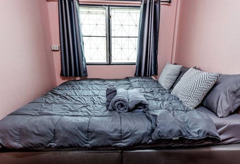 هاستل Baan Mee Suk Ayutthaya