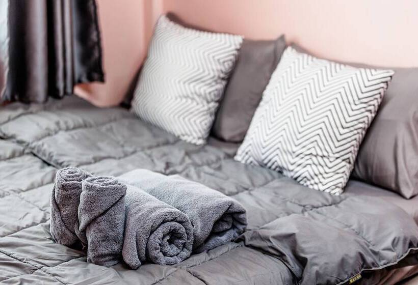 هاستل Baan Mee Suk Ayutthaya