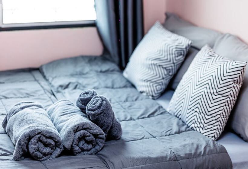 هاستل Baan Mee Suk Ayutthaya