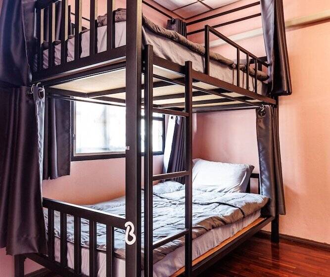 هاستل Baan Mee Suk Ayutthaya