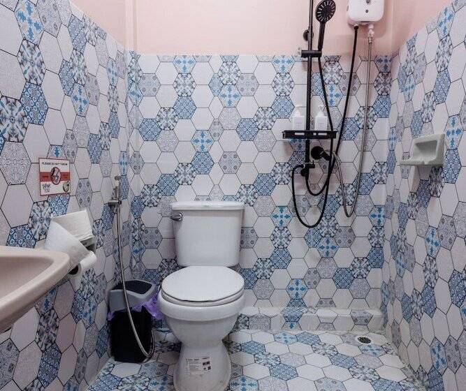 هاستل Baan Mee Suk Ayutthaya