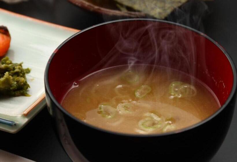 مبيت وإفطار Bandai