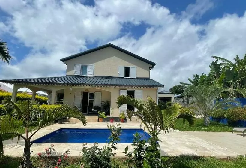 تختخواب و صبحانه Mon Ti Kaz Mon Ti Bonheur