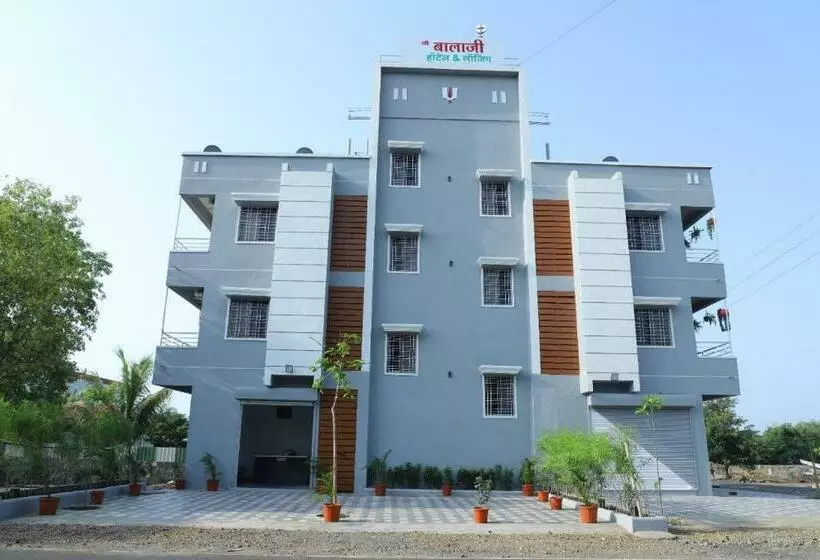 ホテル Shri Balaji, Baramati