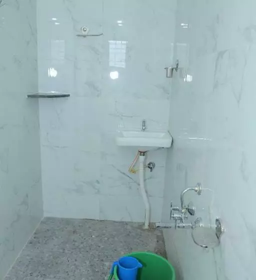 ホテル Shri Balaji, Baramati