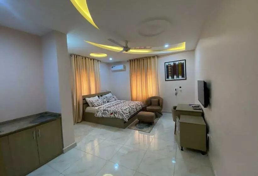 پانسیون C7 Hazelwood Residence & Suites