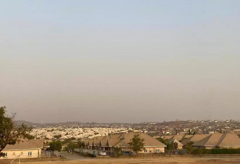 پانسیون C7 Hazelwood Residence & Suites