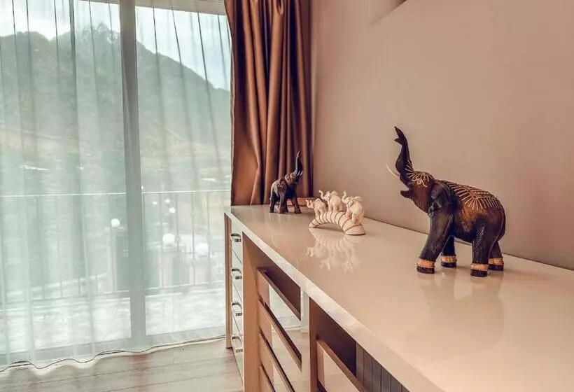 پانسیون Family_hotel_vardisubani