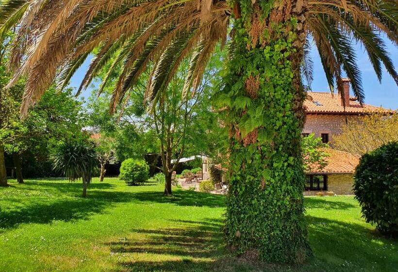 הוסטל Posada San Tirso