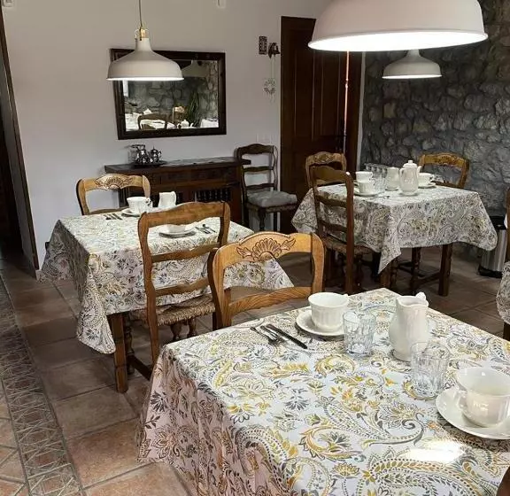 هاستل Posada San Tirso