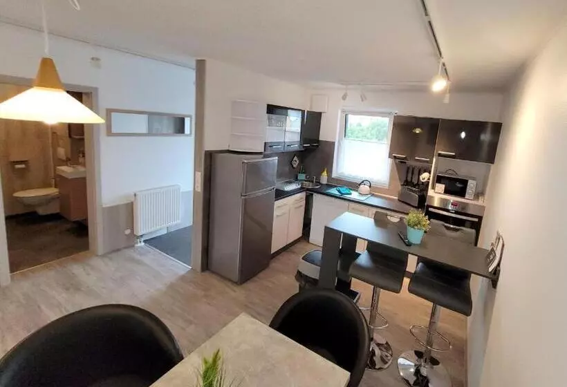 Appartementhaus Am Kornfeld   10 Apartments, 40 Betten, Raucher Balkon, Waschraum