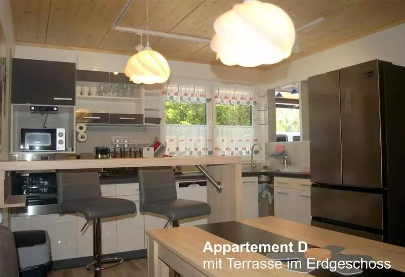 Appartementhaus Am Kornfeld   10 Apartments, 40 Betten, Raucher Balkon, Waschraum