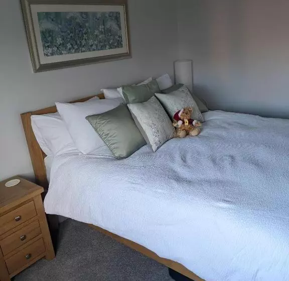 Aamiaismajoitus (B&B) Romsey Brewery House   Circa 1893