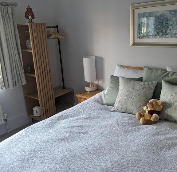 צימר Romsey Brewery House   Circa 1893