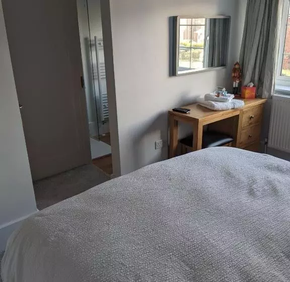 Aamiaismajoitus (B&B) Romsey Brewery House   Circa 1893