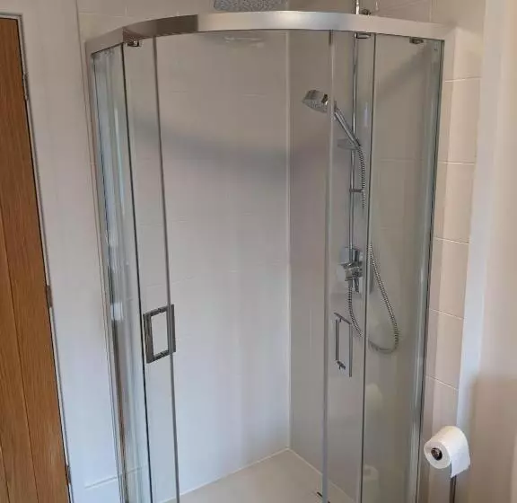 Aamiaismajoitus (B&B) Romsey Brewery House   Circa 1893