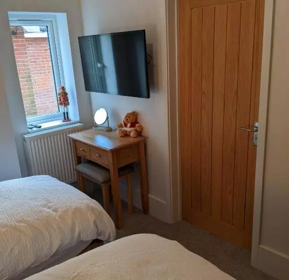 Aamiaismajoitus (B&B) Romsey Brewery House   Circa 1893