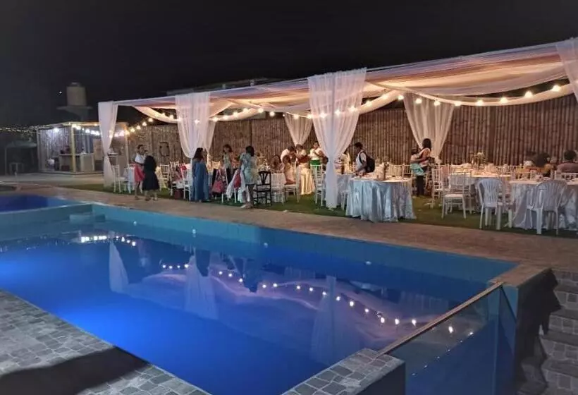 ベッドアンドブレックファースト Hospedaje & Casa Playa Aurora