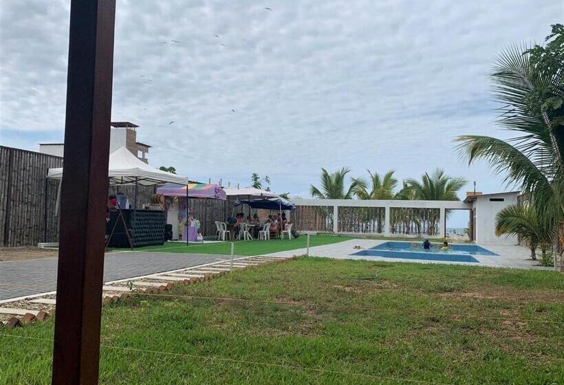 Bed & Breakfast Hospedaje & Casa Playa Aurora