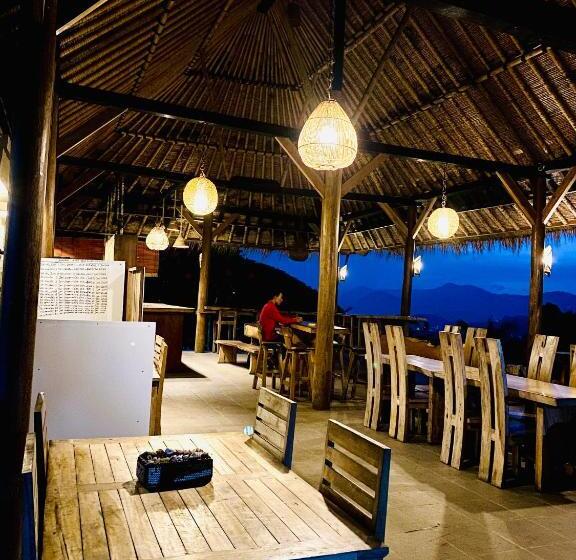 בית מלון כפרי Ara Artati Lombok Bungalows And Restaurant