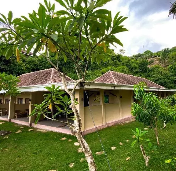 ホテル Ara Artati Lombok Bungalows And Restaurant