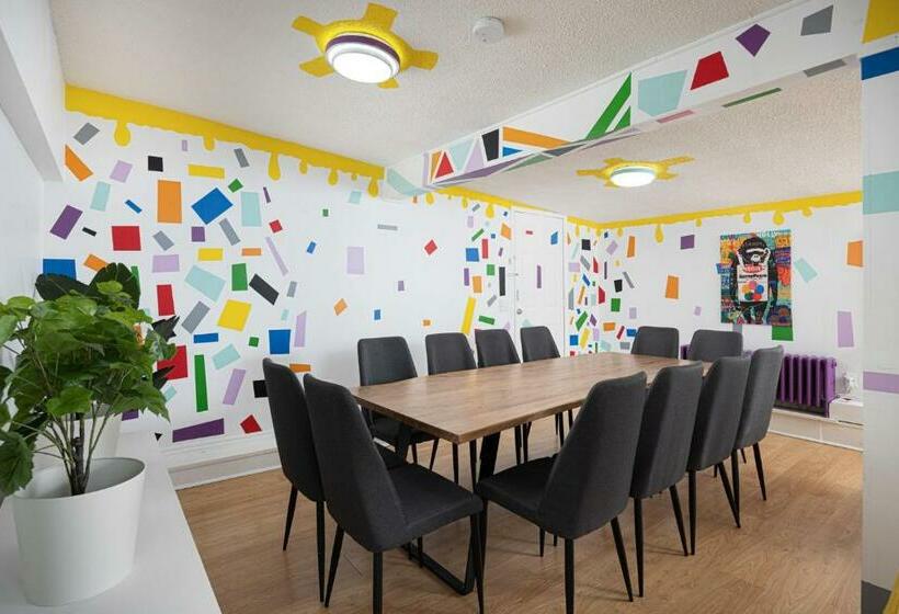 호텔 Queen Street Lofts