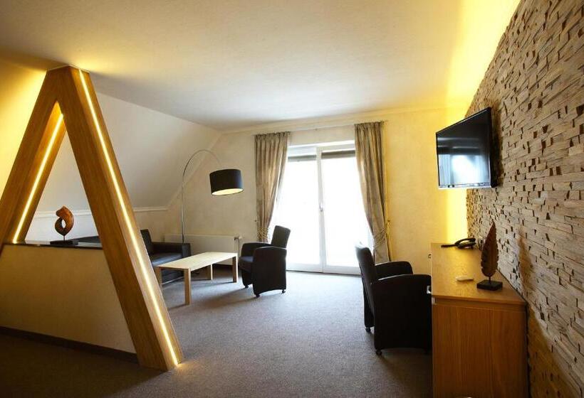 בית מלון כפרי Weingut Matthias Dostert / Culinarium