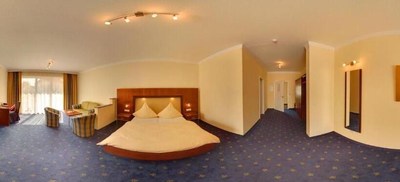 בית מלון כפרי Weingut Matthias Dostert / Culinarium