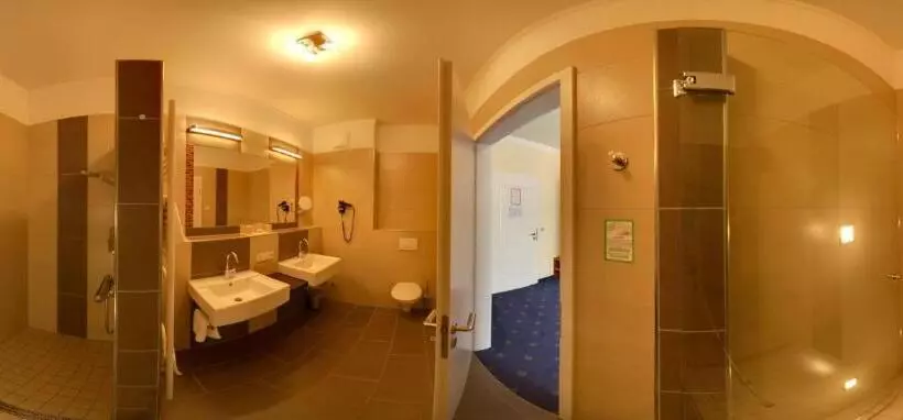 Hotelli Weingut Matthias Dostert / Culinarium