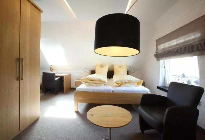 Hotelli Weingut Matthias Dostert / Culinarium