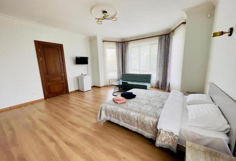 Pension General Guesthouse