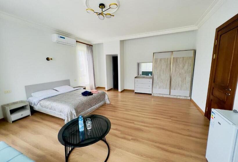 Pension General Guesthouse