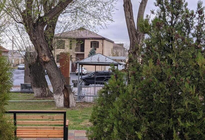 Pension General Guesthouse