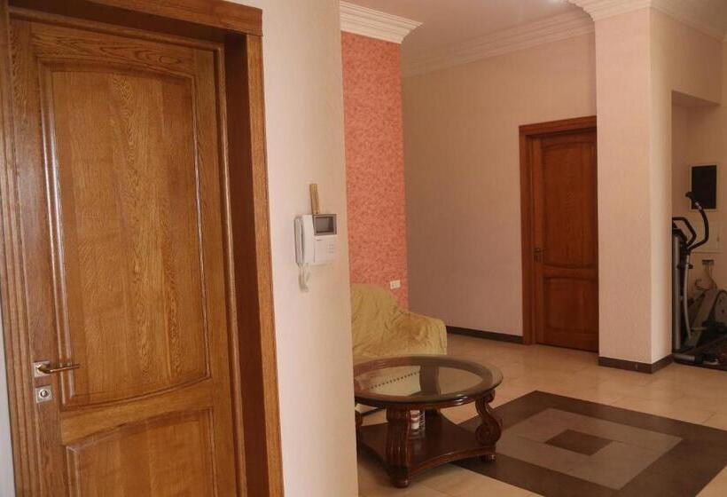 Pension General Guesthouse