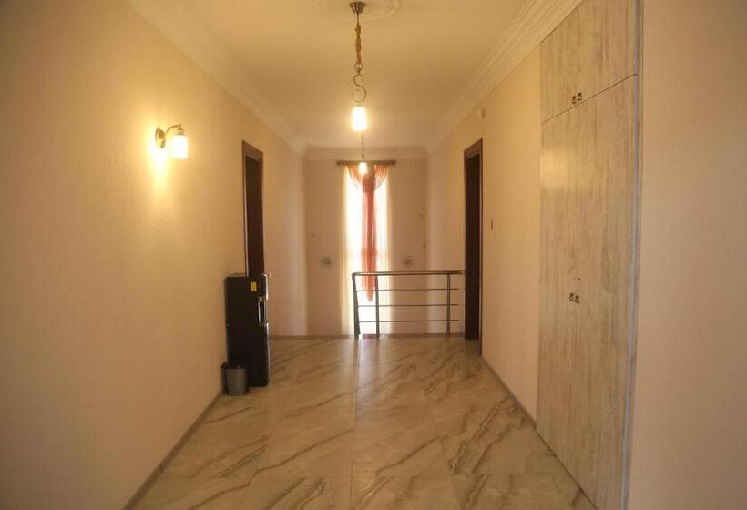 Pension General Guesthouse