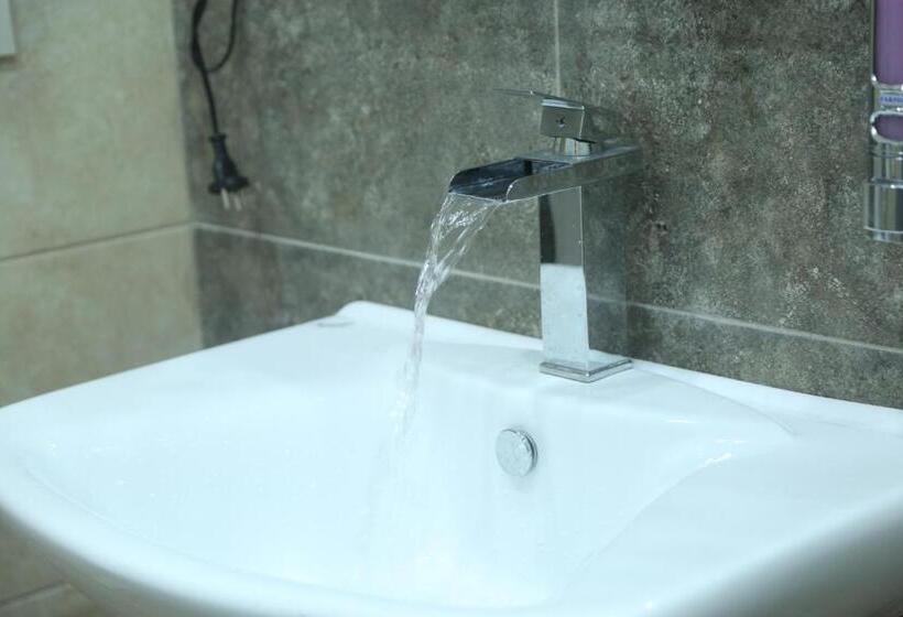 Pension General Guesthouse