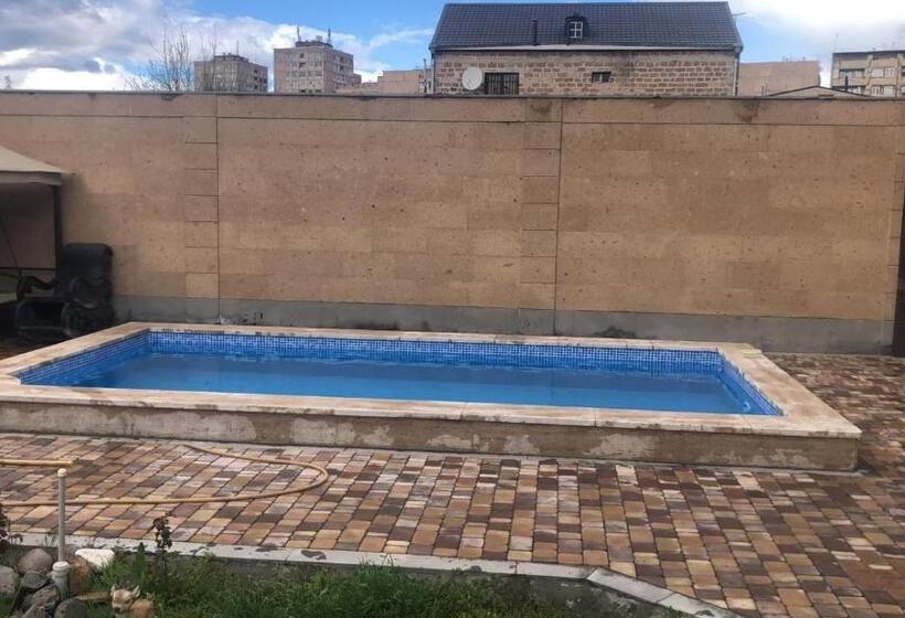 Pension General Guesthouse