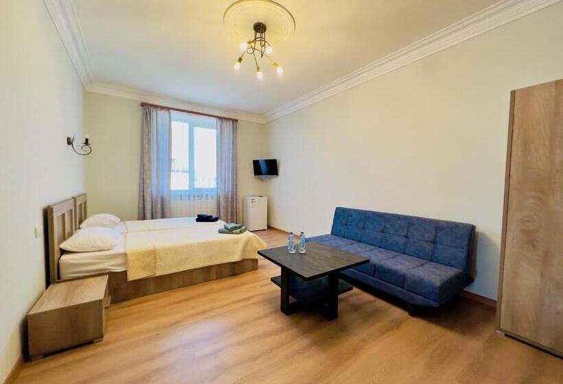 Pension General Guesthouse