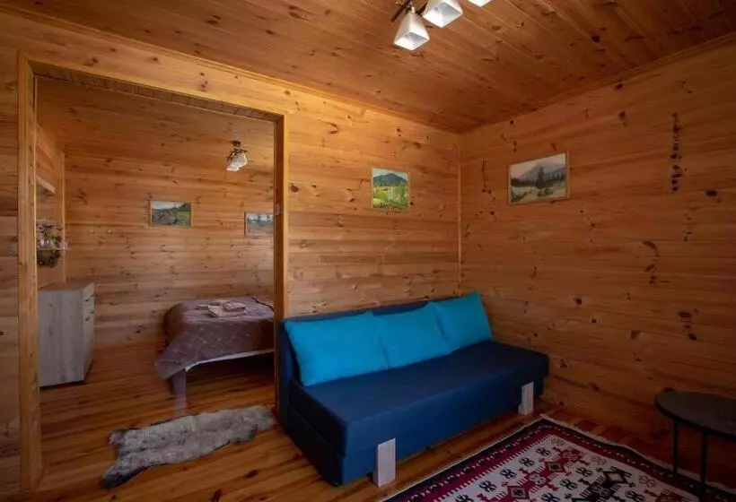 ペンション Guest House бескид
