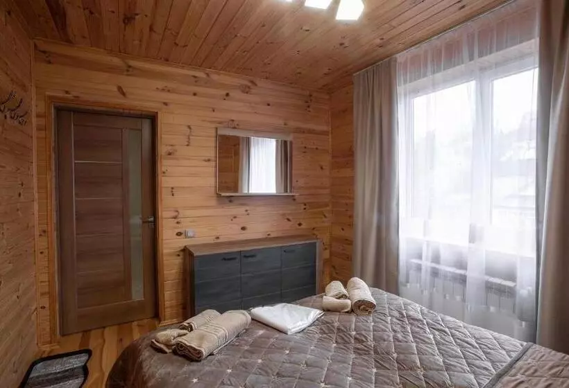 ペンション Guest House бескид