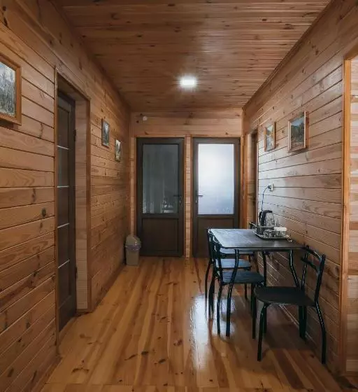 ペンション Guest House бескид