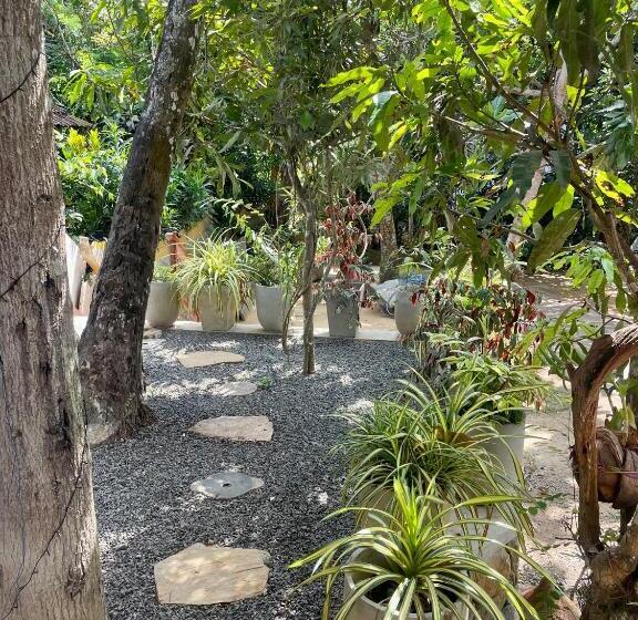 بنسيون Jungle Escape Hiriketiya