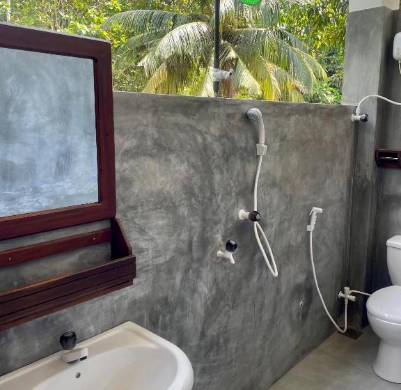 بنسيون Jungle Escape Hiriketiya