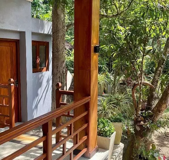 Majatalo Jungle Escape Hiriketiya