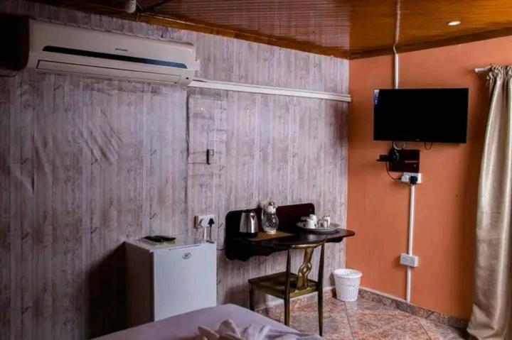 پانسیون Ngenani Guest House