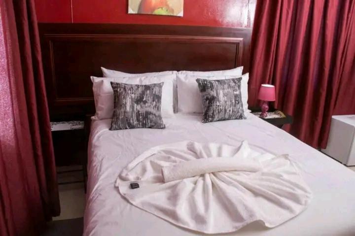 پانسیون Ngenani Guest House