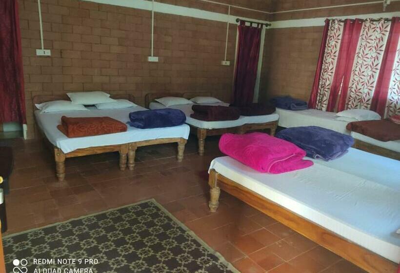 Пансион The Way Side Cottages