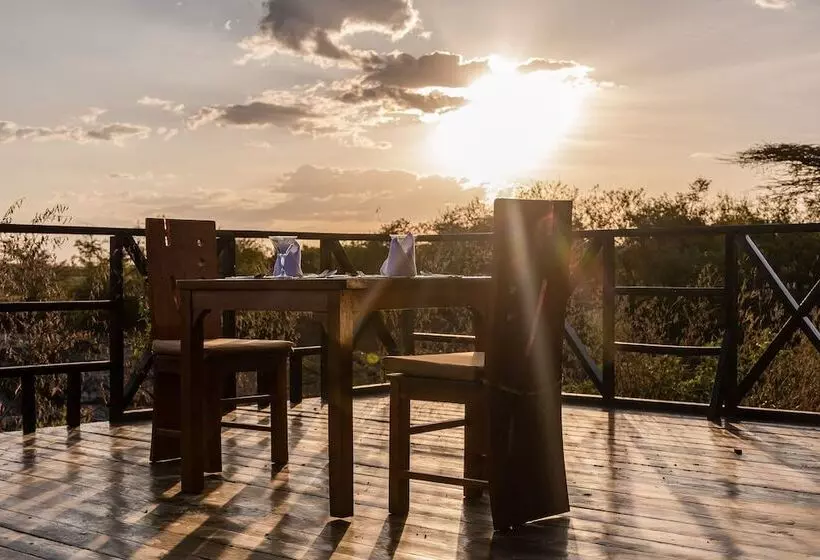 استراحتگاه Mtito Safari Camp